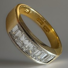 STUNNING 18ct Yellow Gold 1.1ct Emerald Cut Diamond Ring / Band Size N 1/2