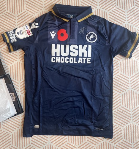 Millwall match worn - worn, poppy