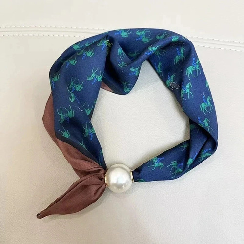 Pearl magnetic clasp scarf - pearl,