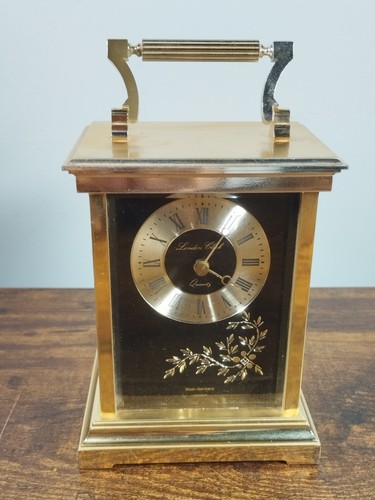 London clock carriage - carriage,