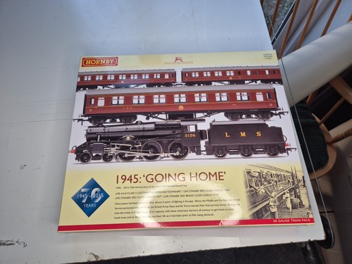 Hornby r3299 going home - hornby,