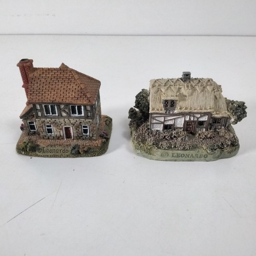 Leonardo minature houses - leonardo,