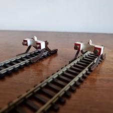 Trix OO/HO Gauge 2-Rail Straight Track With Buffer x2 Unboxed Nickel Silver 
