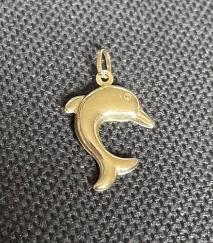 9ct yellow gold - yellow, 3d