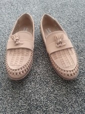 Boys River Island Loafers Size 4 Beige Nude Shoes