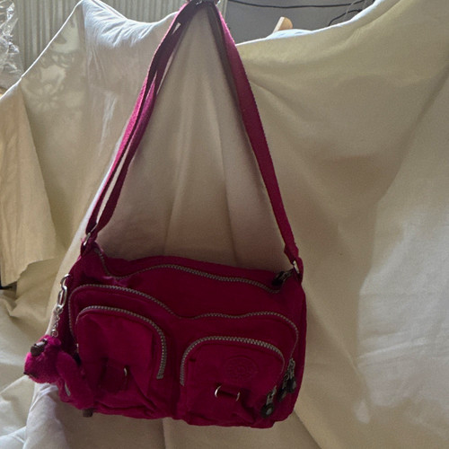 Kipling pink nylon shoulder - pink,