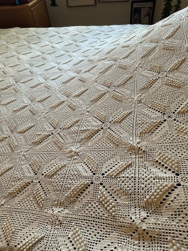Handcrafted bedspread swedish - handcrafted,