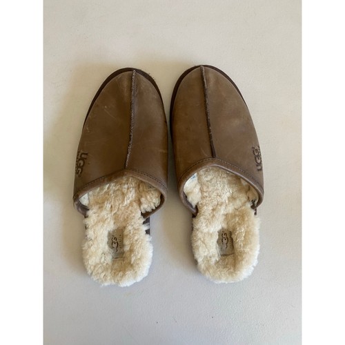 Ugg - ,
