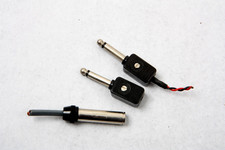 TWO vintage BULGIN phono plugs