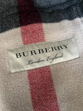 Men’s Burberry Coat - Few
