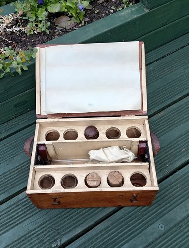 Vintage 1940 portable - 1940's,
