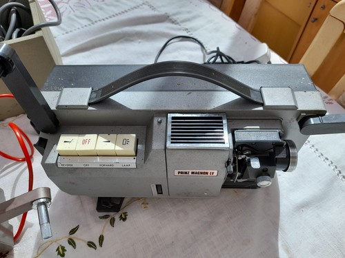 Projector 1 pinz - 2, 8
