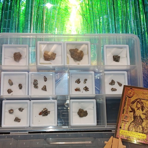 Mixed metallic mineral - mixed,