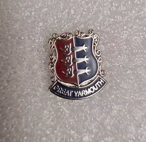 Great yarmouth crest enamel - great,