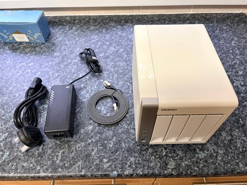 Qnap bay nas - ts-431p, 4