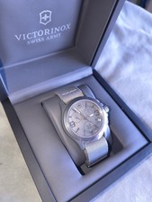Stunning, Victorinox