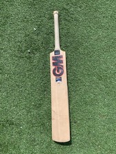 Gunn & Moore GM Mythos Pro Cricket Bat - Kashmir Willow - Size Harrow 85cm