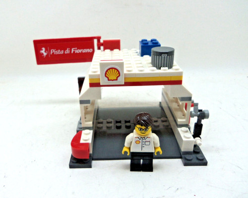 Lego garage with mechanic - with,