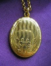 Pretty vintage 1960's rolled Gold engraved oval locket & 16'' chain - unused