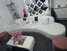 Beautiful Modern Curved Boucle