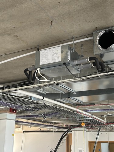 Two daikin box bsvq10a7v1b - daikin,