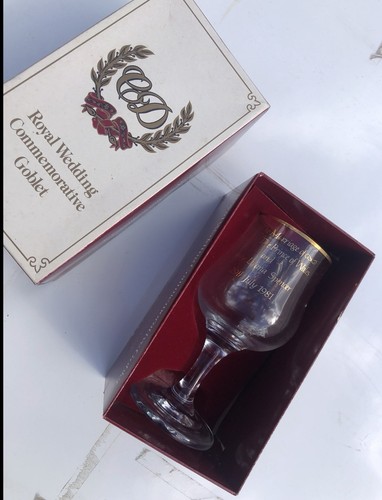 Royal wedding commemorative - royal,