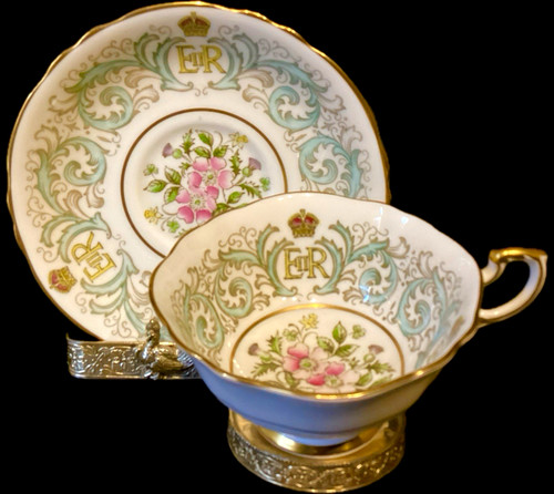 Paragon queen elizabeth - queen,