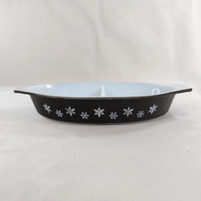Pyrex Divided Serving Dish