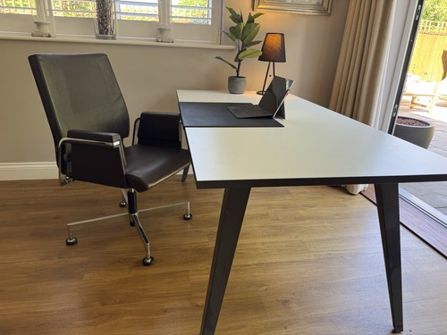 Interstuhl brown leather - brown,
