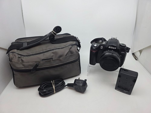 Nikon d70 with sigma 70mm - sigma, 35-70mm