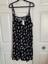 HOT TOPIC Death Moth Black Fit