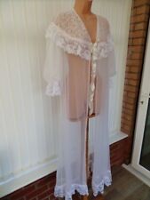 Z68 VTG MISS ELAINE ULTRA SHEER WHITE NYLON 60'S VICTORIAN NEGLIGEE M/L 42" PITS