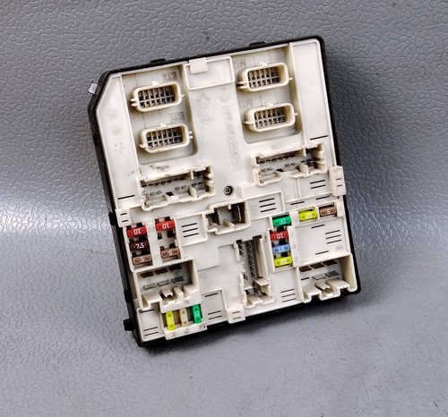Renault fuse box 284b67570r - renault,