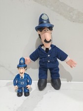 Vintage Postman Pat PC Selby Plush Doll & figure-Police Officer- Fast P&p 