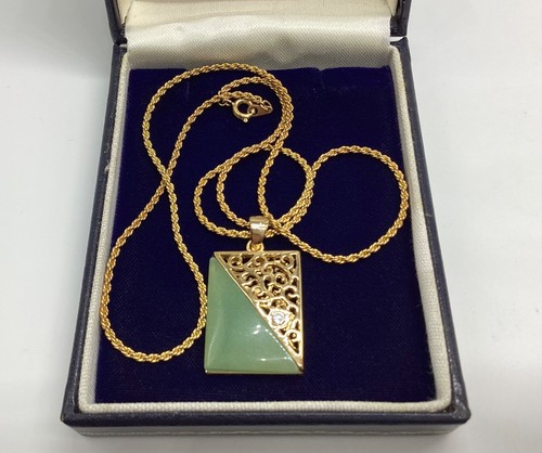 Jade pendant chain - love, token