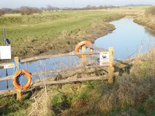 Photo 6x4 Life belts by the