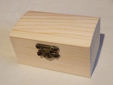 Small Keepsake Wooden Box –