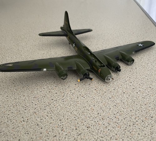 17f flying fortress memphis - b-17f,