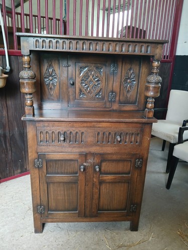 Vintage old charm - charm, court