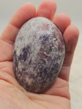 72g Unicorn Stone Palm Carving