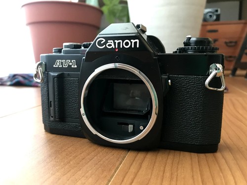 Exc canon 1 black - av-1, slr
