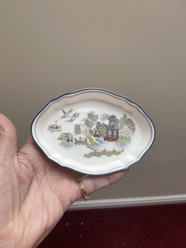 Wedgwood chinese legend - legend, bone