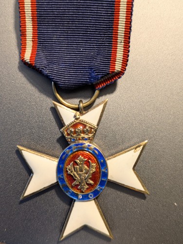 Royal victorian order - royal,
