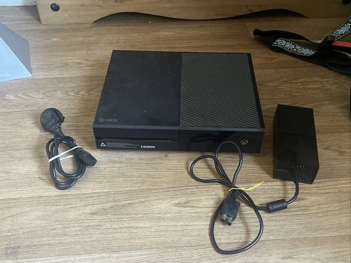Xbox one bundle - one,