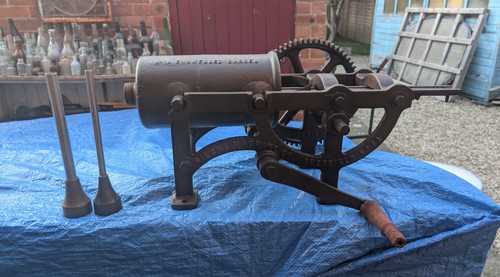 Antique silent machine - machine, co