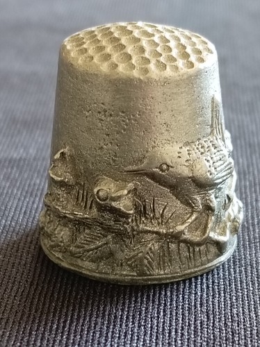 Bird and nest pewter thimble - pewter,