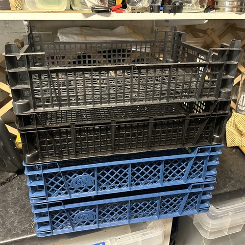 Stackable mushroom crates - 4x,