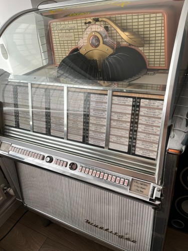 Wurlitzer juke box - wurlitzer,