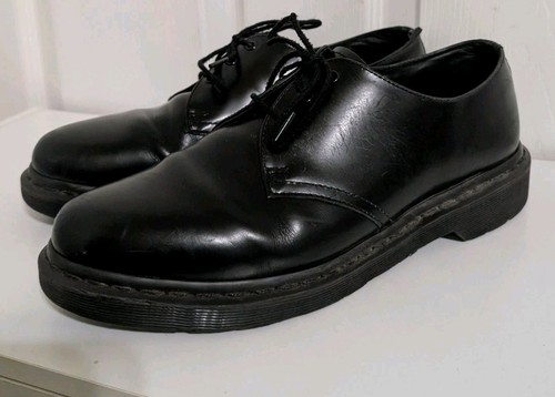 Martens shoes mens size 10 - dr,