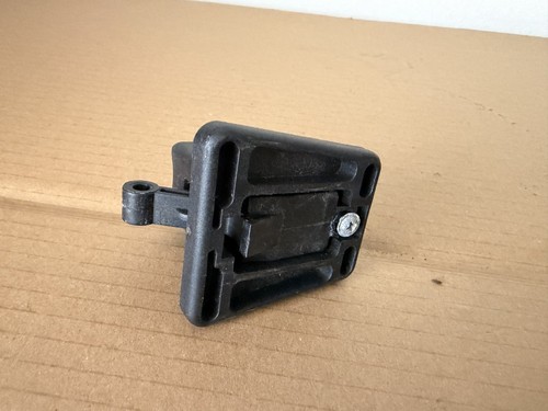 Brompton front carrier block - front,